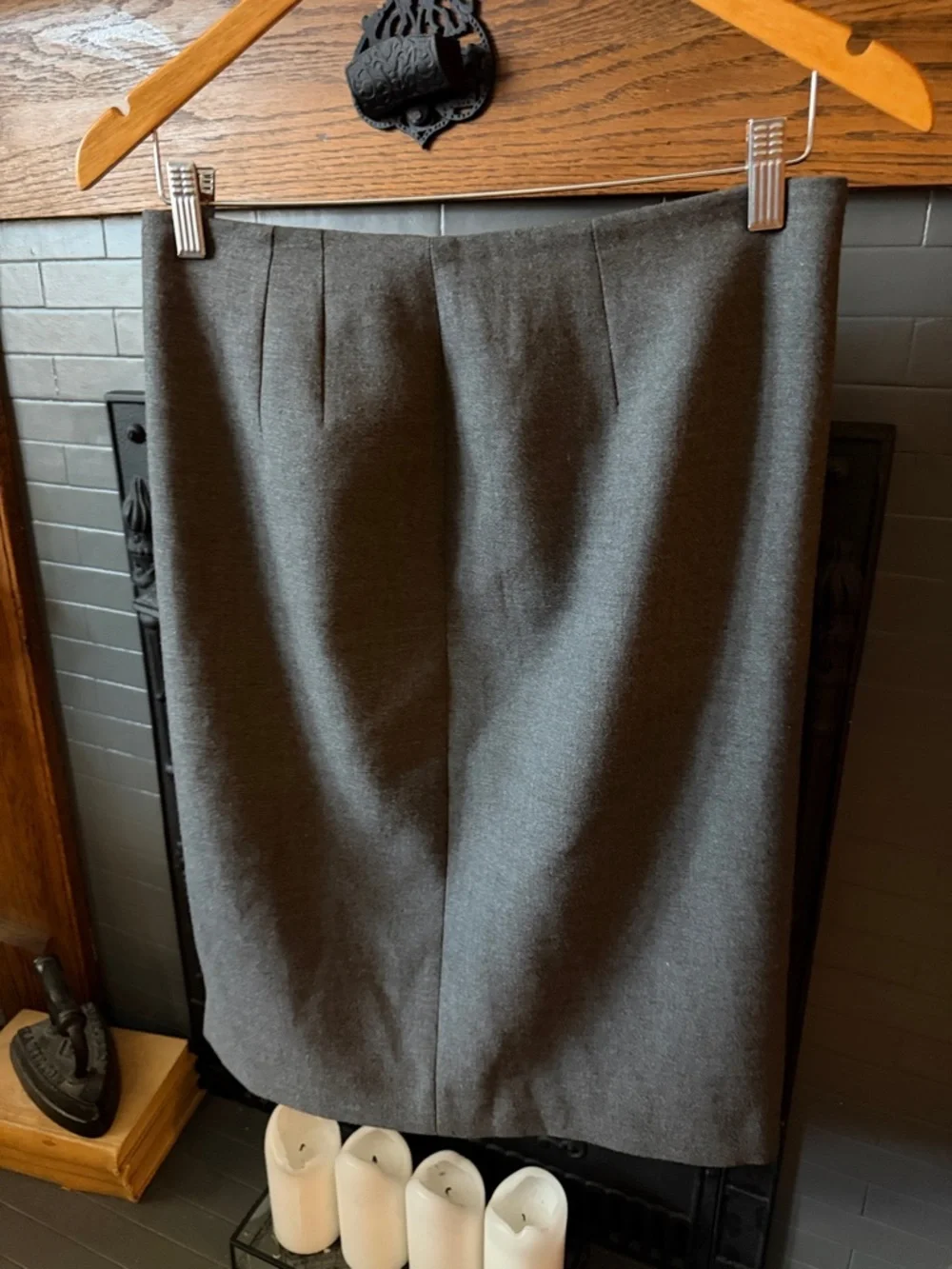 Zara Classic Pencil Skirt - Picture 2 of 4